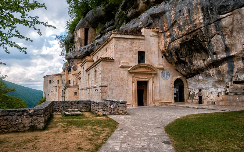 Oración, meditación y refugios: la historia de las ermitas en los Abruzos