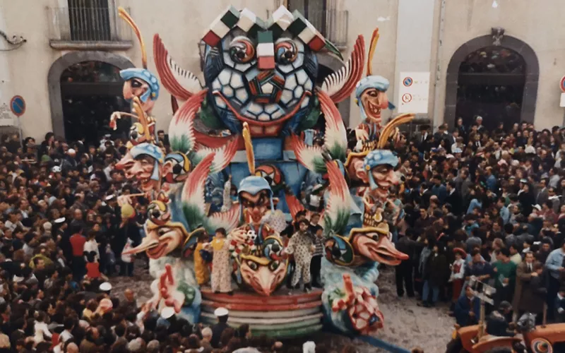 Acireale Carnival float