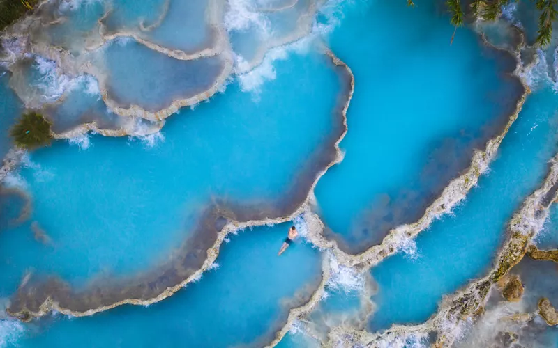 Las termas naturales de Saturnia en Toscana