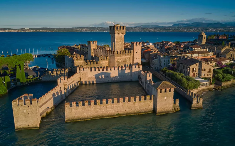 From the Scaligero Fortress to the Church of San Pietro