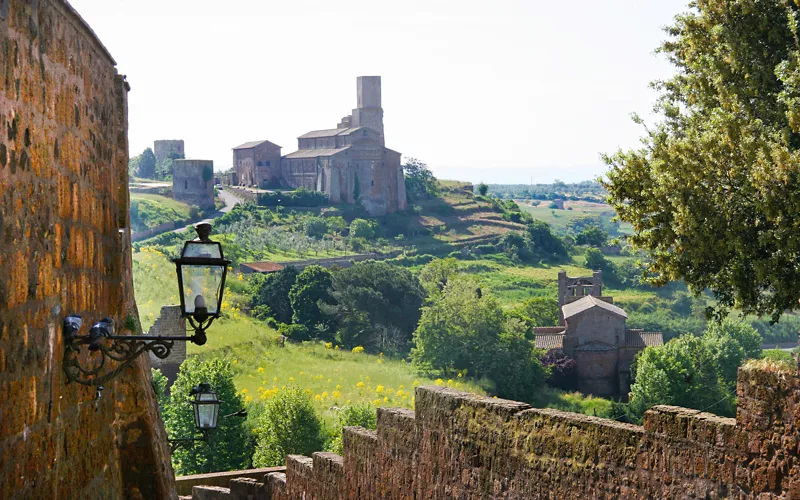 rome costaguti castle