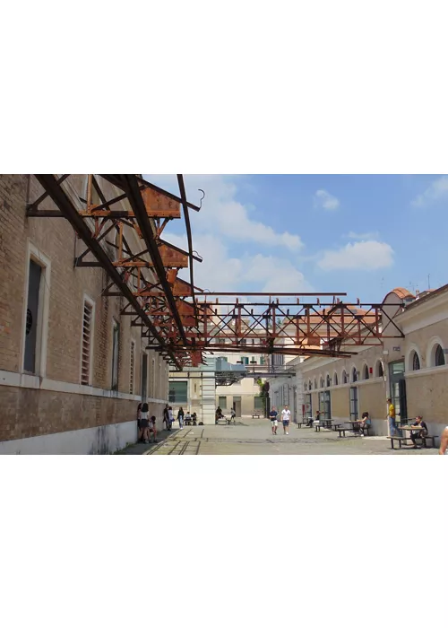 Em Roma: Testaccio entre arte, arqueologia e uma comida de rua muito romana