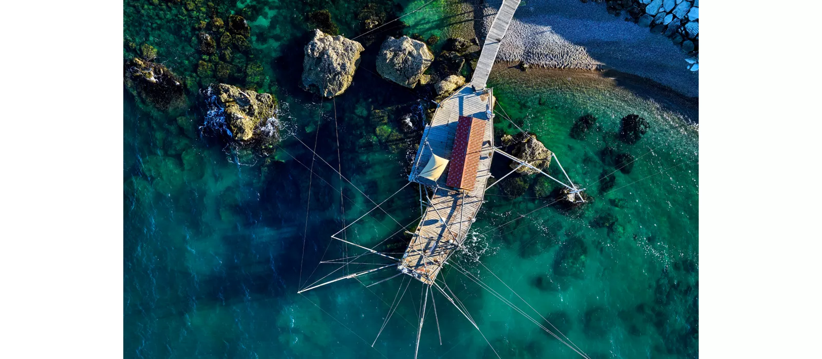 En barco para descubrir la costa de los Trabocchi entre los Abruzos y las Marcas