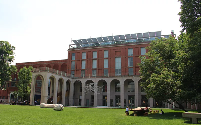 Außerdem einen Tanzsaal, in dem schon Jimi Hendrix aufgetreten ist