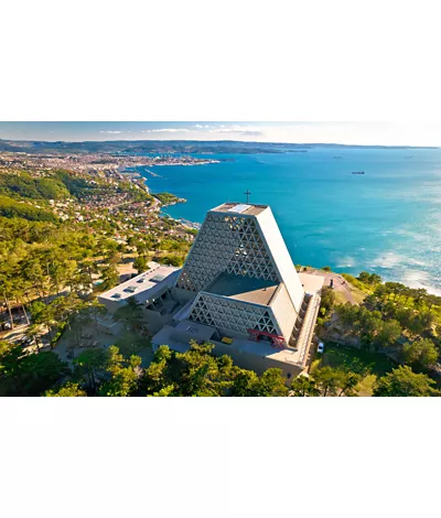 Il Santuario del Monte Grisa a Trieste, simbolo di pace e amicizia fra Occidente e Oriente