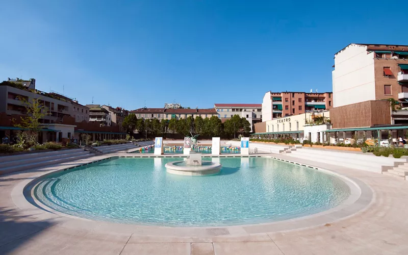 Szenografische Shows auf dem Wasser