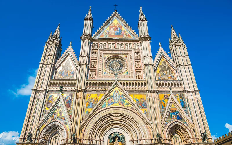 Kathedrale Santa Maria Assunta in Orvieto – Flachreliefs der Fassade