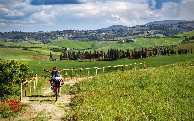 pista ciclbile in collina 