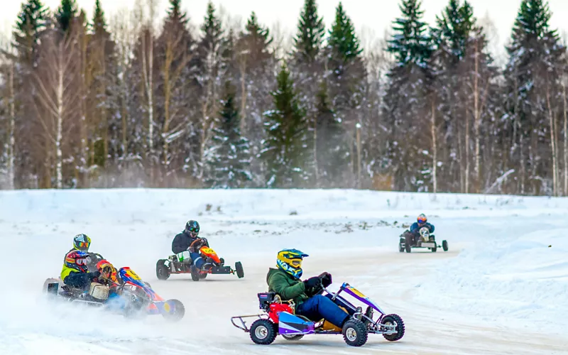 Gara di go kart sul ghiaccio