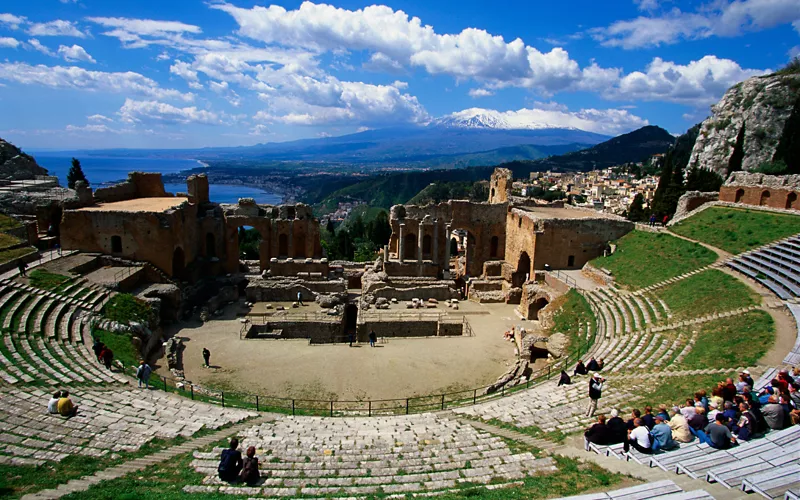 Taormina, meraviglia nel cuore del Mediterraneo