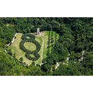 „Il Terzo Paradiso“, das dritte Paradies in Assisi, ein Kunstwerk, das man im Wald des Heiligen Franziskus nicht erwartet