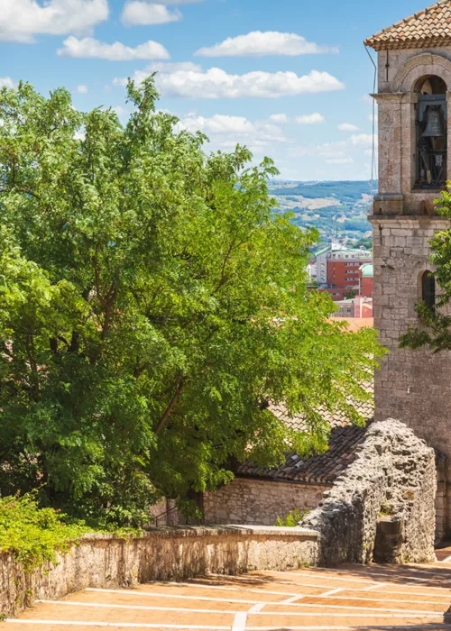 A bus tour of Molise: a green journey through the region's wonders