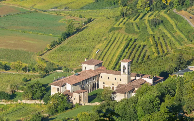 El antiguo monasterio de Astino en Bérgamo, Italia