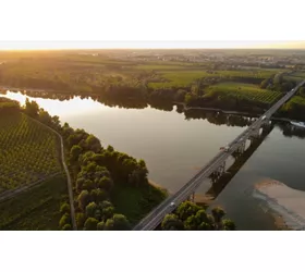 Three men in a boat: exciting descent down the Po River