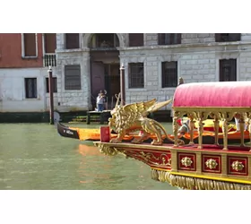 Alle exklusivsten Orte, von denen man die historische Regatta von Venedig sehen kann