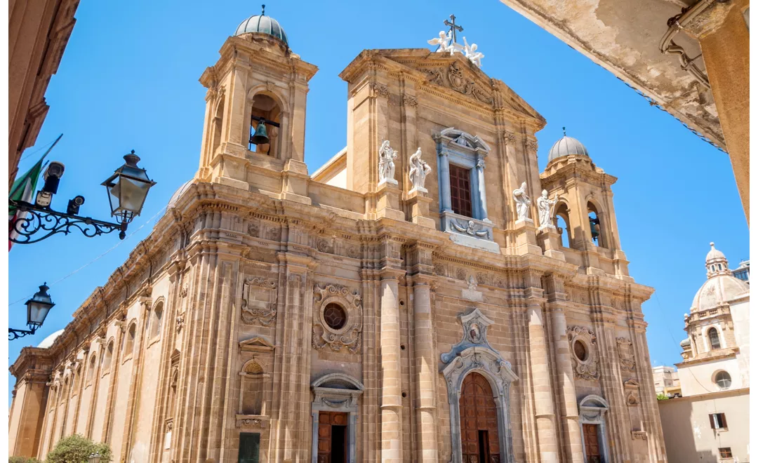 La catedral de Marsala en Sicilia