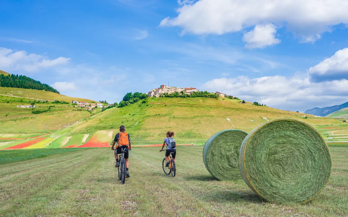 Umbria, cycling towards Norcia: from Preci to Castelluccio