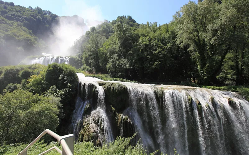 Cascada de Marmore, donde el agua ofrece un espectáculo