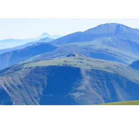 Das gemütliche Herz des Apennins: die 9 Gemeinden der Hohen Marken