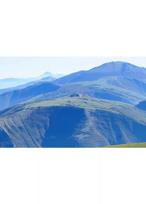 Das gemütliche Herz des Apennins: die 9 Gemeinden der Hohen Marken