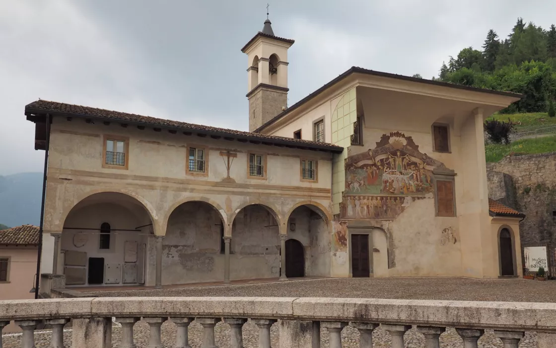 A painted itinerary, in Clusone, between history, art and time