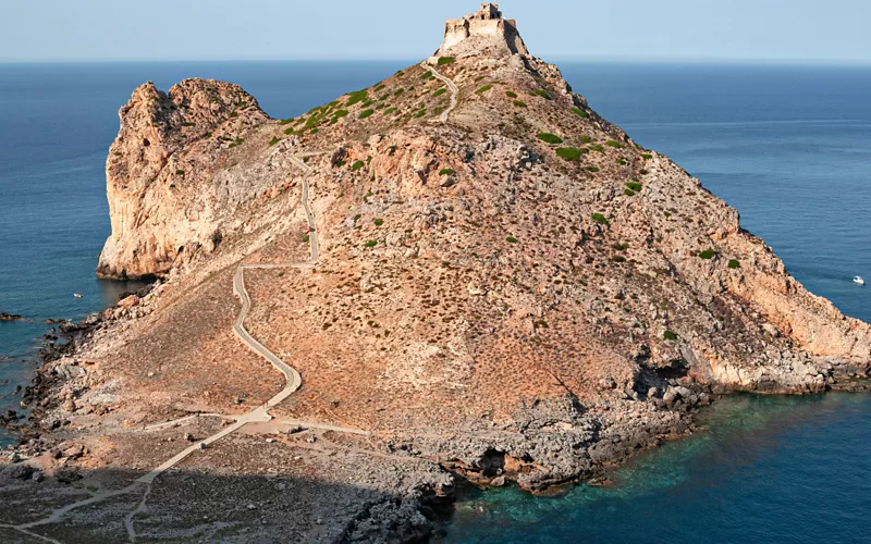 Las costas de la isla de Marettimo en Sicilia