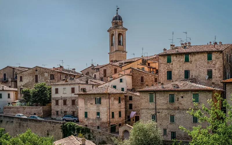 What to see in Urbania, the capital of Befana