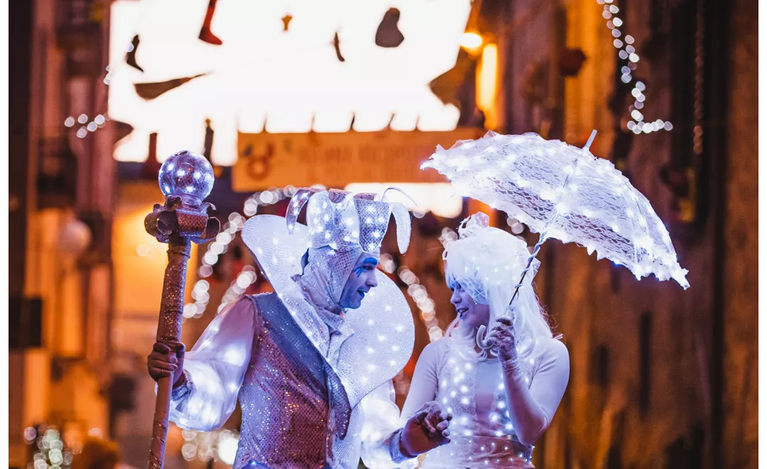 Epifanía y fiesta de la Befana en Urbania, Italia 