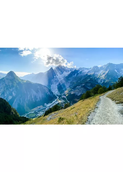 Innamorarsi della Valle d’Aosta in bicicletta: un itinerario da Morgex a Courmayeur