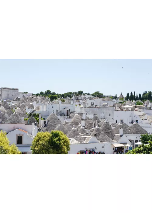 The Valle d 'Itria: sights not to miss out on in the land of trulli