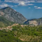 Nelle terre del Verdicchio: Serra San Quirico e Genga, il Parco Regionale Gola della Rossa e Frasassi e le sue grotte 