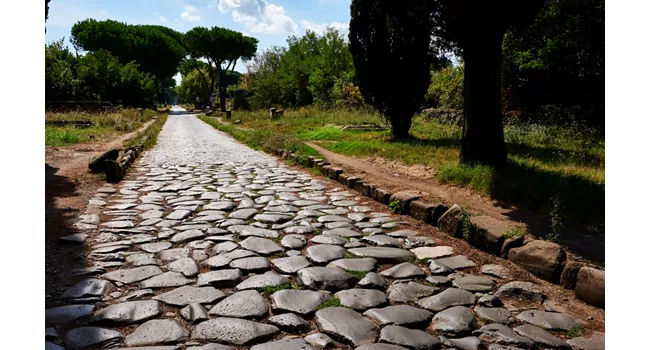 Die Via Appia Antica zwischen Archäologie, Glauben und Natur