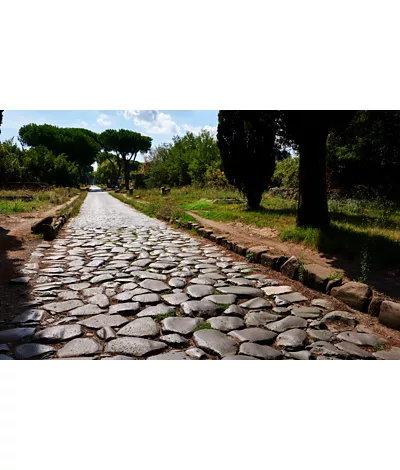 Die Via Appia Antica zwischen Archäologie, Glauben und Natur