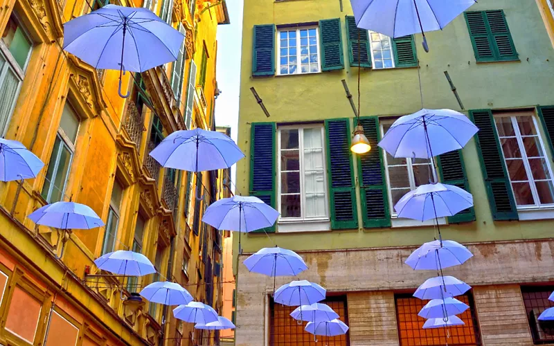 via luccoli a genova