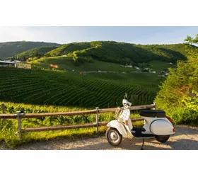 travel by vespa or cinquecento