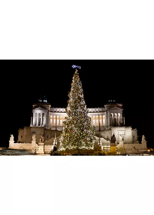 Christmas tree in front of the altare della patria
