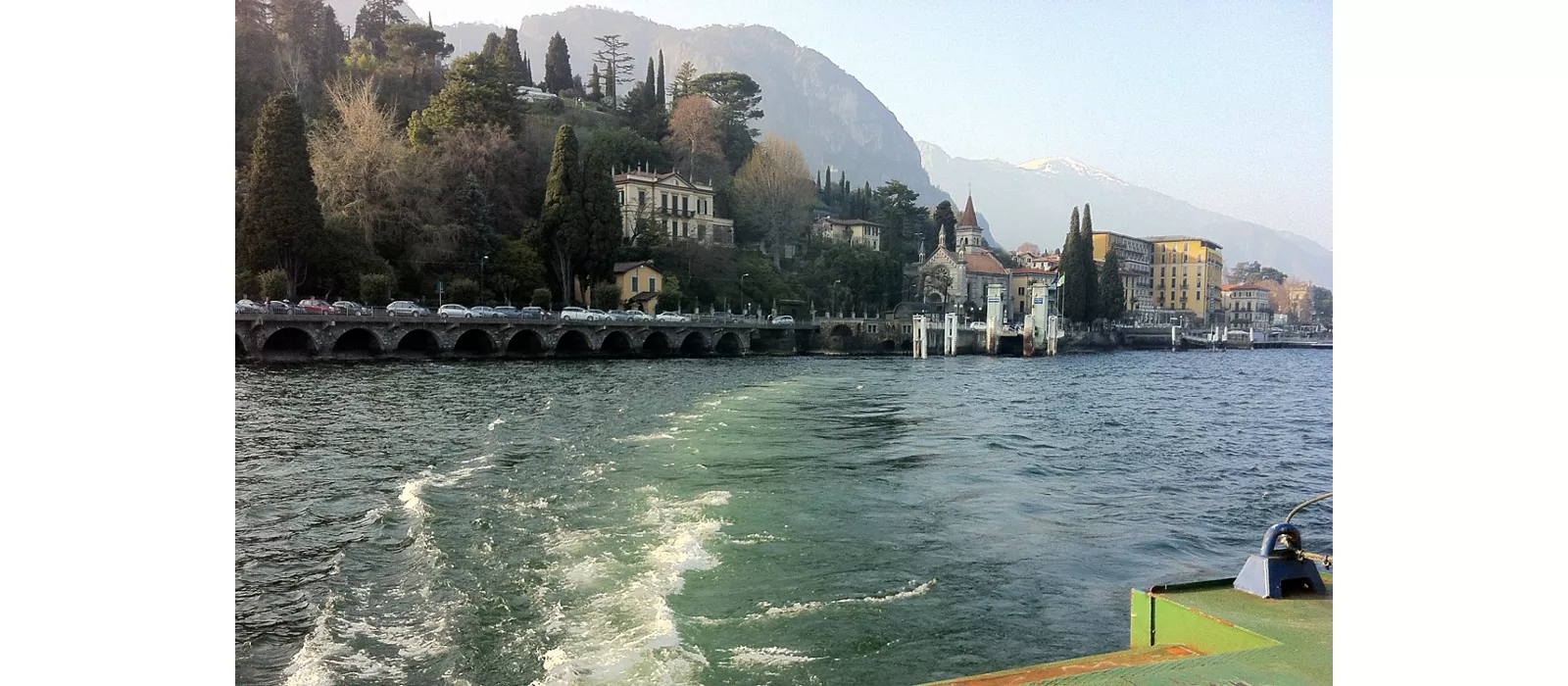 "Clear, fresh and sweet" villas: by boat on Lake Como