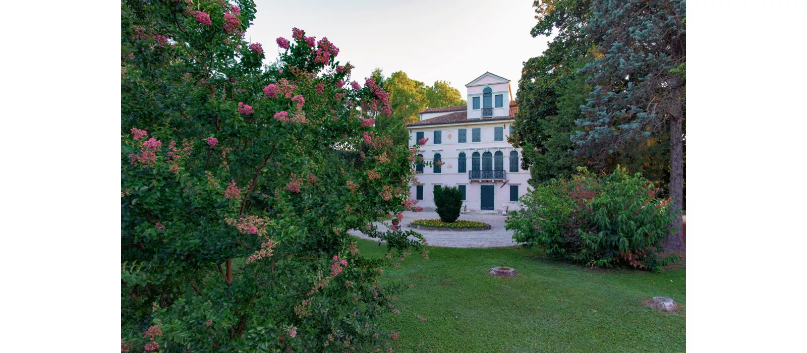 Villas vénetas del interior, más allá de Palladio. Navegar a la búsqueda del tesoro