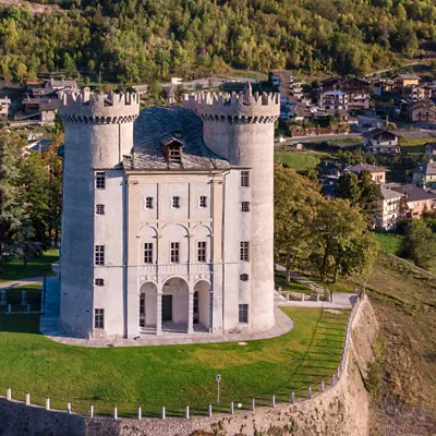 1600X1600_castello_di_aymavilles_aosta