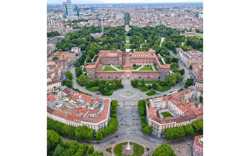 1600X1600_castello_sforzesco_milano