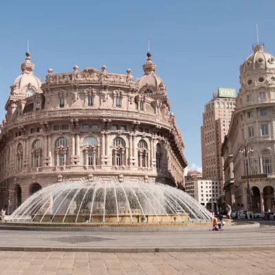 1600X1600_piazza_de_ferraris_genova