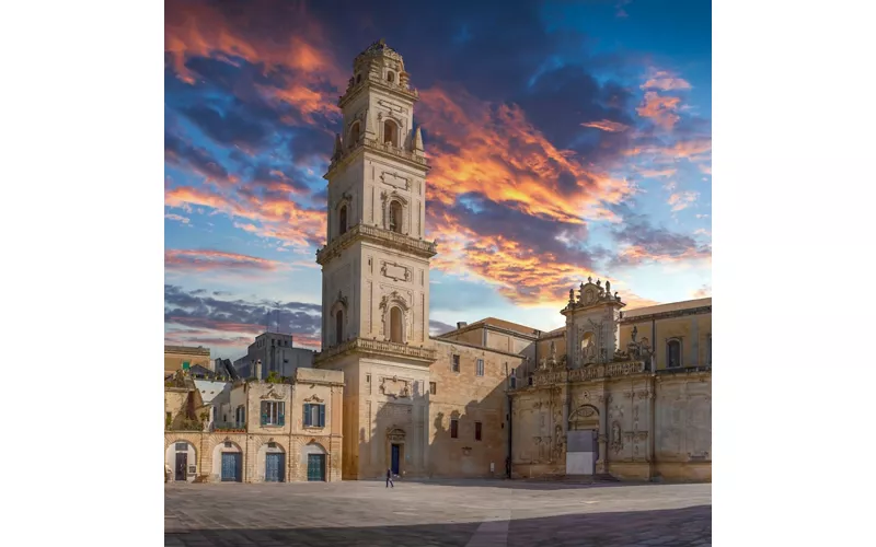 1600X1600_piazza_del_duomo_lecce