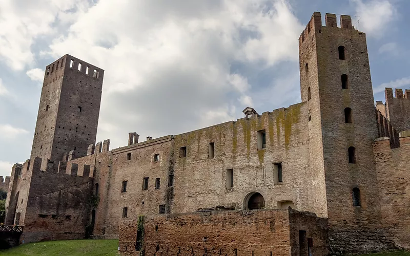 Castel_San_Zeno_Montagnana