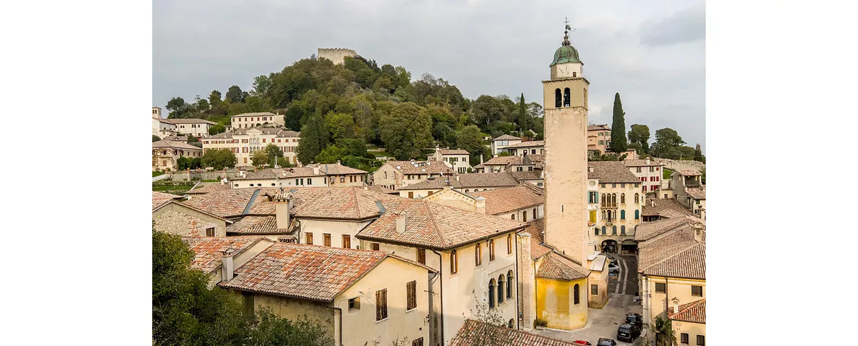 View_over_Asolo_with_the_Rocca_on_the_hill