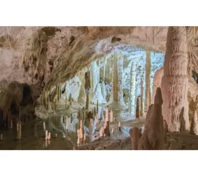 Erkunden Sie Genga, Serra San Quirico und Sassoferrato in den zentralen Marken