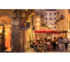 À Turin, la ville où sont nés des collations, des apéritifs et des friandises légendaires