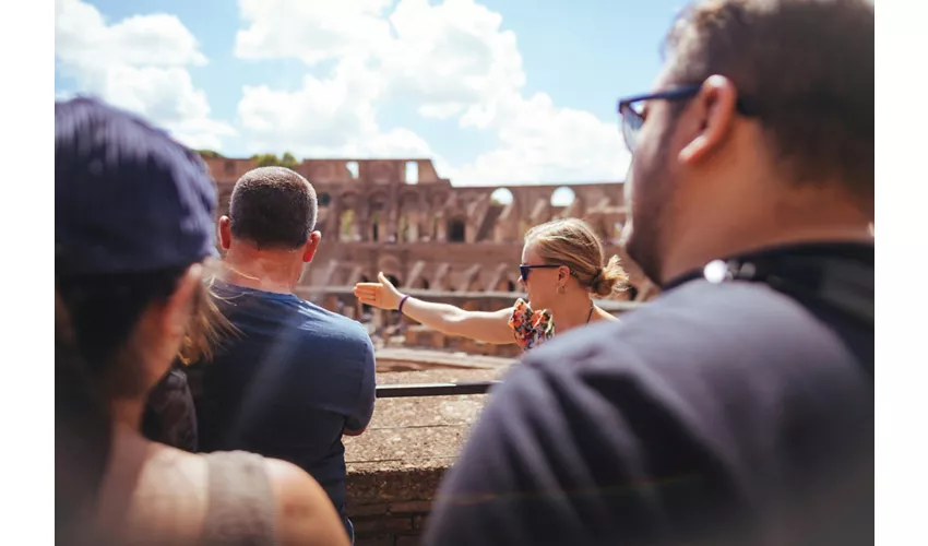 Coliseo, Arena, Foro Romano y monte Palatino + Tour guiado grupos pequeños