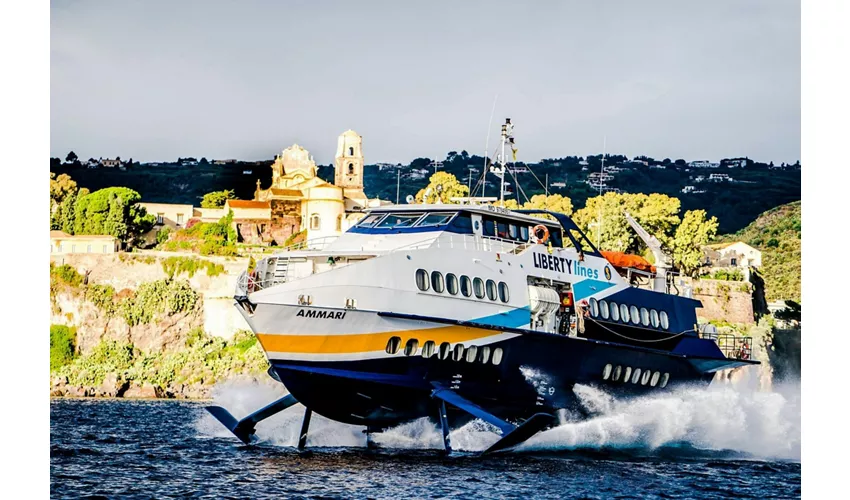 Islas Eolias: Traslado en ferry de ida de Milazzo a Filicudi