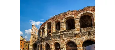 Verona, Sirmione e il Lago di Garda con crociera in barca da Milano