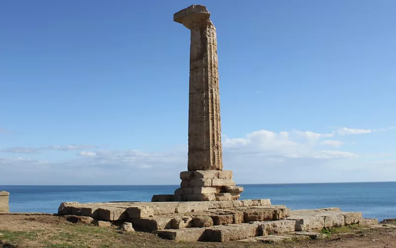 La nave lapidaria di Cala Cicala